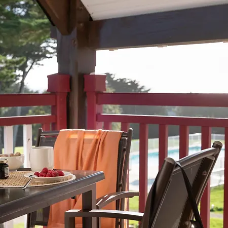 Pierre & Premium Le Domaine De Cramphore 4*